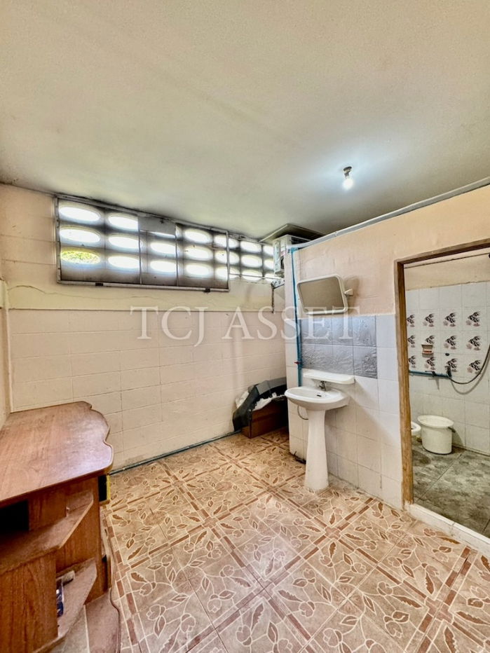 picture Townhouse for sale : Seri Village , Soi Phraeksa 12, Mueang, Samut Prakan. - 11/13