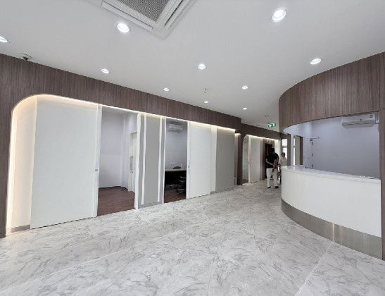 รูป ให้เช่าอาคารสำนักงาน 8 ชั้น ซอยศรีนครินทร์ 40 มีลิฟท์โดยสารในอาคาร ที่จอดรถ 14 คัน เหมาะเป็นสำนักงาน ทำเลดี เดินทางสะดวก - รูปที่ 9/19