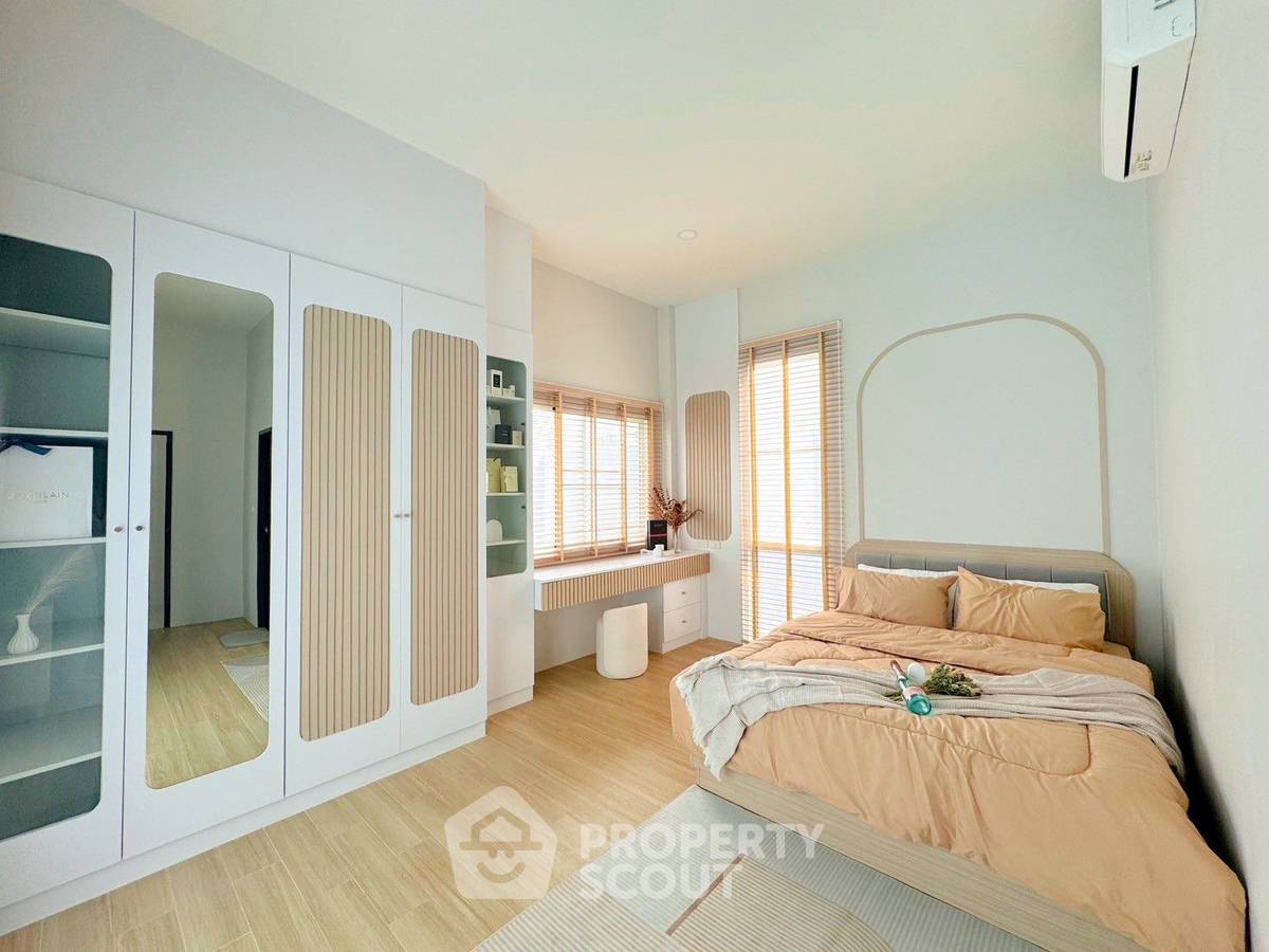 รูป วิลล่า 4-ห้องนอน ใกล้ เมืองพัทยา (ID 2111996) - รูปที่ 7/14