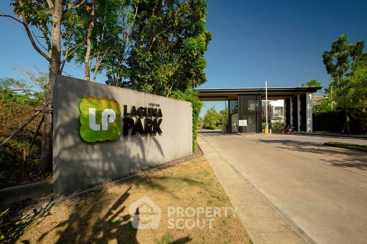 picture 5-BR Townhouse at Laguna Park close to Laguna (ID 2453725) - 36/46