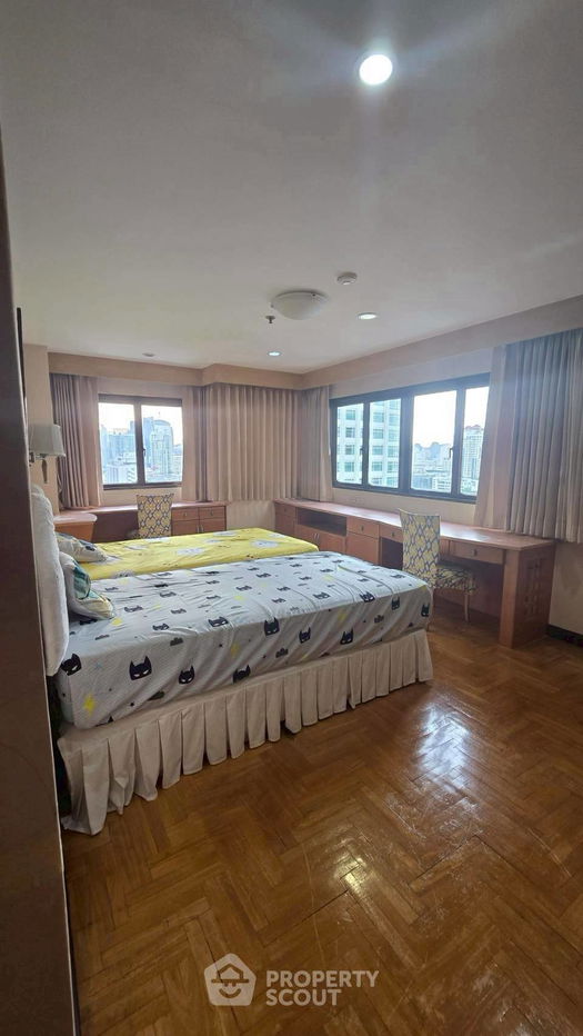 รูป คอนโด 3-ห้องนอน ที่ ท็อป วิว ทาวเวอร์ คอนโดมิเนียม ใกล้ BTS ทองหล่อ (ID 2235648) - รูปที่ 4/7