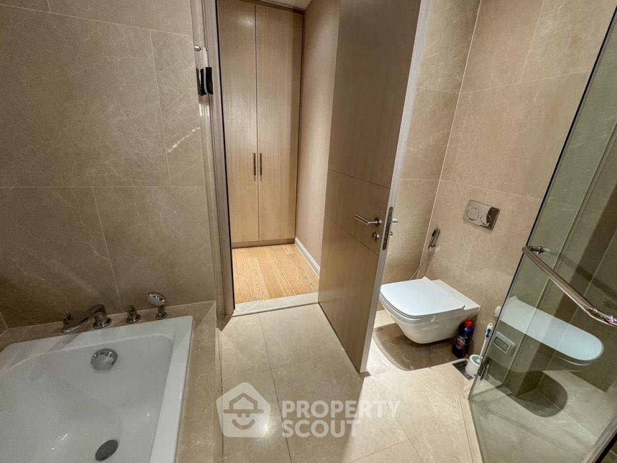 picture 2-BR Condo at Magnolias Waterfront Residences near BTS Saphan Taksin (ID 2457170) - 4/11