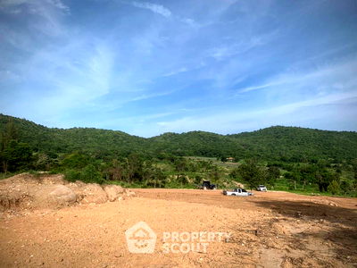Land for sale Hua Hin Prachaubkirikhan : 1,116 m² Land for Sale in Thap Tai (ID 2080040)