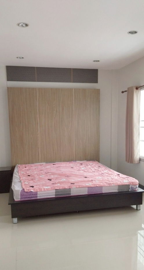 รูป ขายบ้านทาวน์เฮ้าส์ 2 ชั้น เนื้อที่ 29 ตร.วา มบ.สินทวีเทียนทะเล2 ซ.เทียนทะเล20 - รูปที่ 9/10