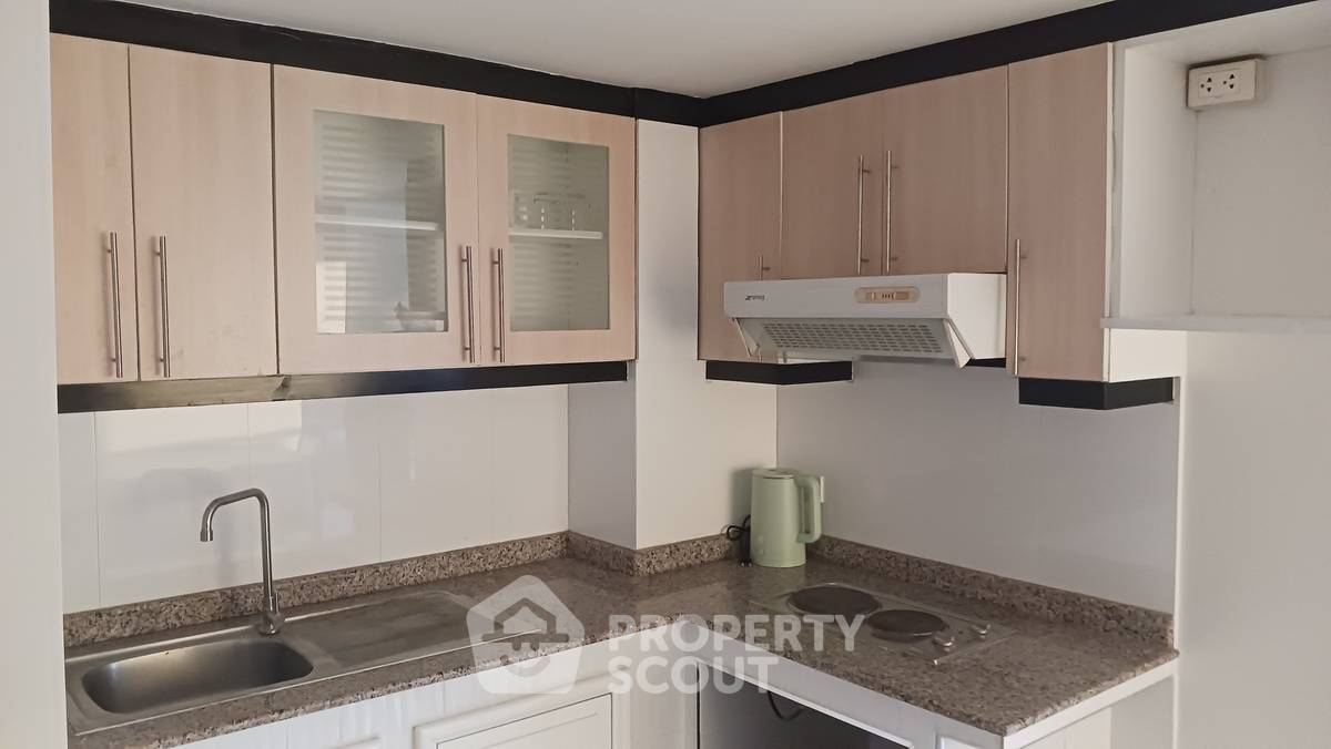 picture 1-BR Condo at Omni Tower near BTS Nana (ID 2452436) - 6/8