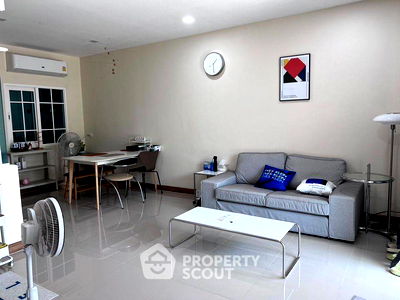 ทาวน์โฮม วิทยาลัยเทคนิคราชสิทธาราม : ทาวน์เฮาท์ 4-ห้องนอน ใน หลักสอง (ID 1644497)