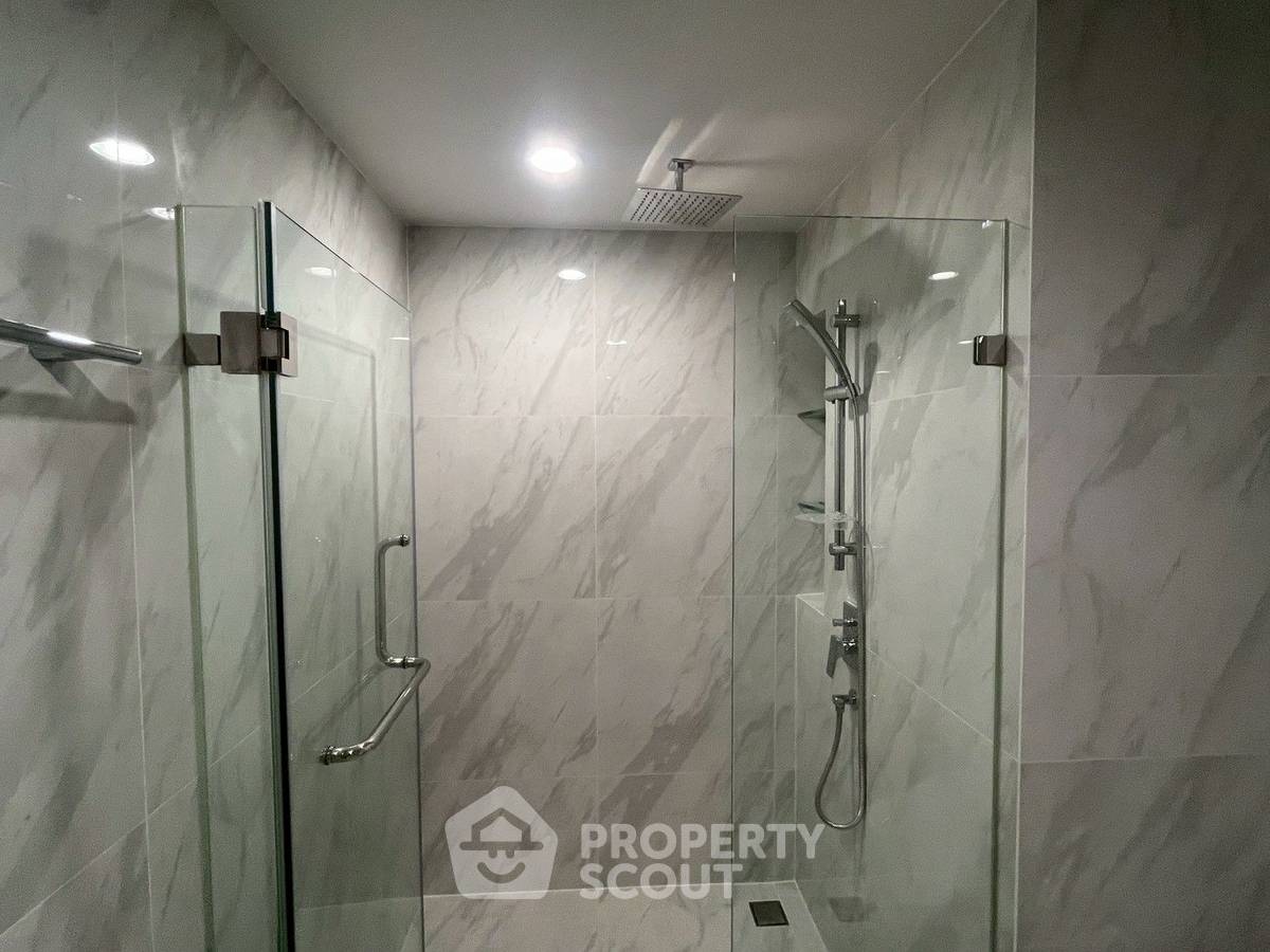 picture 2-BR Condo at Ideo Mobi Sukhumvit 40 near BTS Ekkamai (ID 2456487) - 16/20