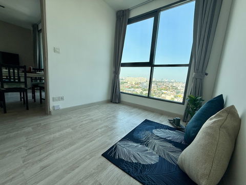 BTS On Nut 200 m. Price  21,500 Baht Condo Ideo Mobi Sukhumvit ( Rental )