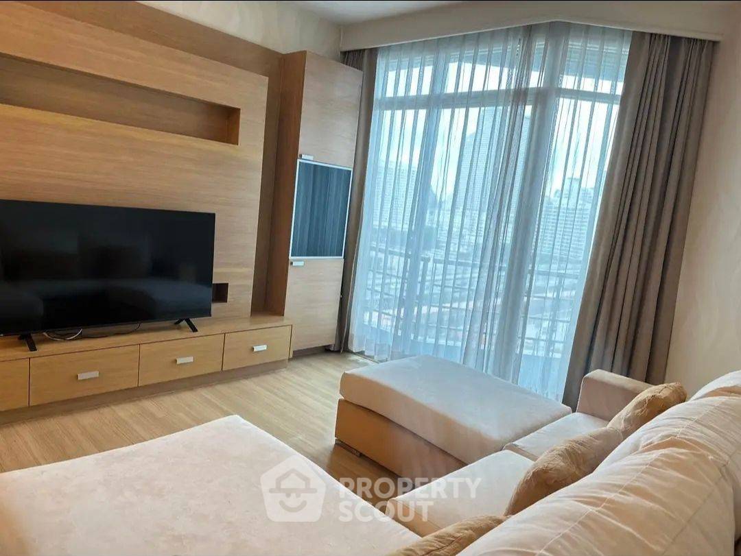 picture 2-BR Condo at Baan Sathorn Chaopraya near BTS Krung Thon Buri (ID 1094849) - 3/13