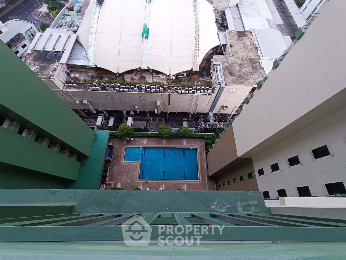 picture 1-BR Condo at Lumpini Place Pinklao 2 near MRT Bang Yi Khan (ID 1325893) - 11/12