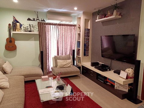 1-BR Condo at Klang Krung Resort (Ratchada 7) near MRT Huai Khwang (ID 732038)