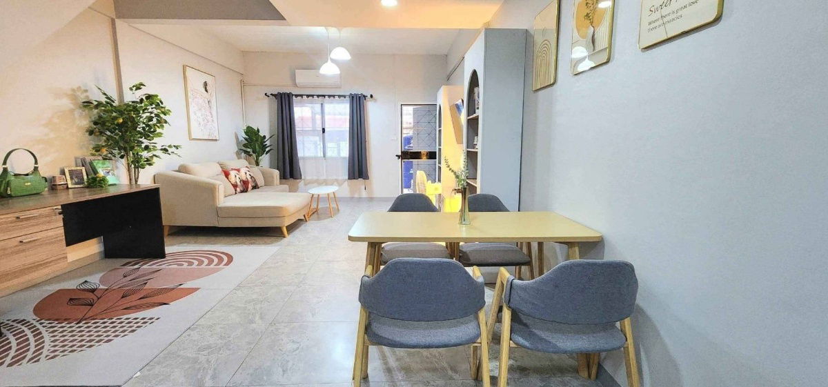 รูป ปล่อยเช่า ศรีอนันต์ทาวน์โฮม รีโนเวทใหม่ พร้อมเฟอร์ฯ หลัง ร.พ.เทพปัญญา ใกล้เซนเฟส เชียงใหม่ T.0946511456 - รูปที่ 2/10