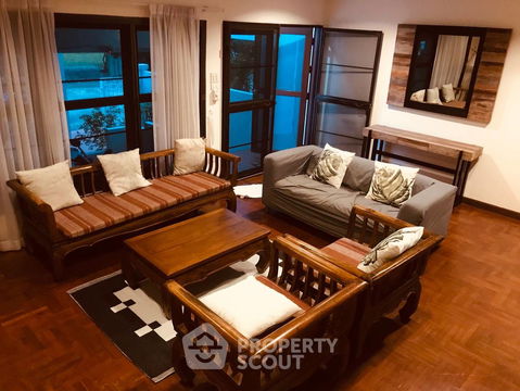 ทาวน์เฮาท์ 4-ห้องนอน ใกล้ หาดเขาตะเกียบ (ID 2049583)