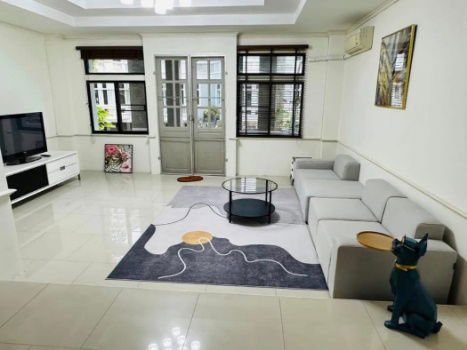 รูป ✨ ให้ เช่าทาวน์เฮ้าส์ 4 ชั้น โครงการ Chicha Castle – 33 ตร.ว. ใกล้ มศว ประสานมิตร ทำเลเยี่ยม - รูปที่ 2/11