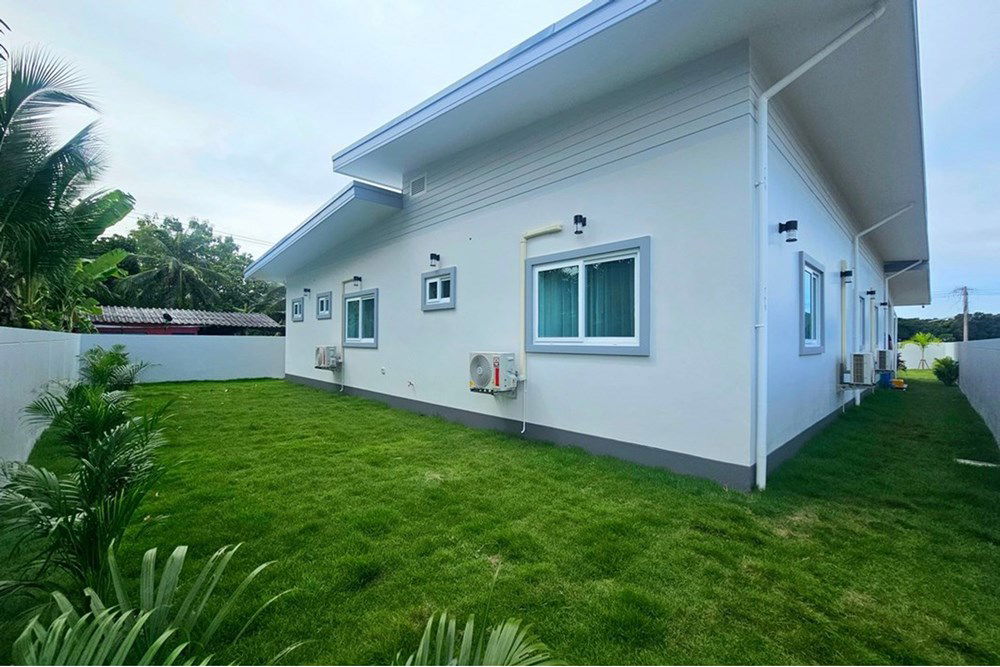 picture [920601001-693] Spacious Family Villa, 3 Bed 3 Bath in Hua Hin Soi 70 For Sale - 44/44