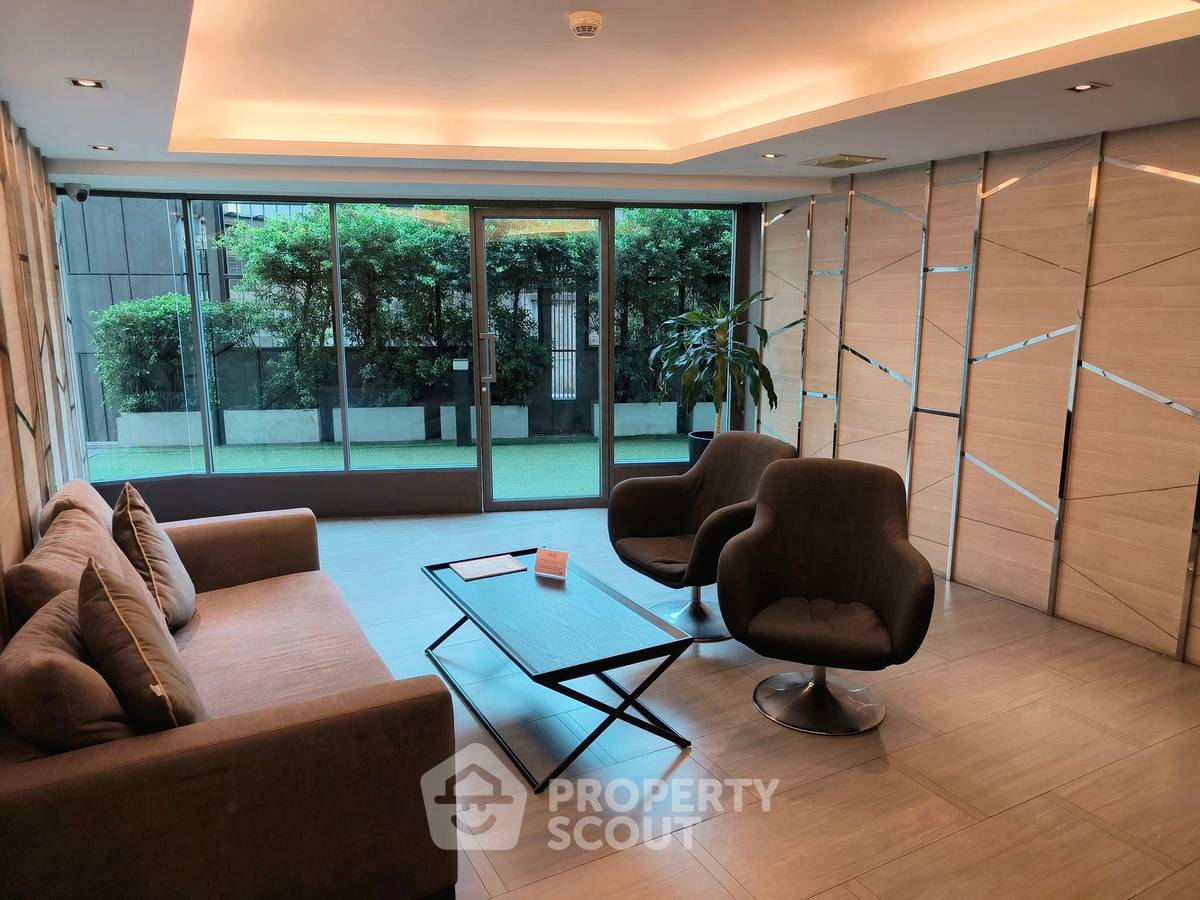 รูป คอนโด 1-ห้องนอน ที่ ทราเพโซ สุขุมวิท 16 ใกล้ MRT ศูนย์การประชุมแห่งชาติสิริกิติ์ (ID 1513264) - รูปที่ 7/9