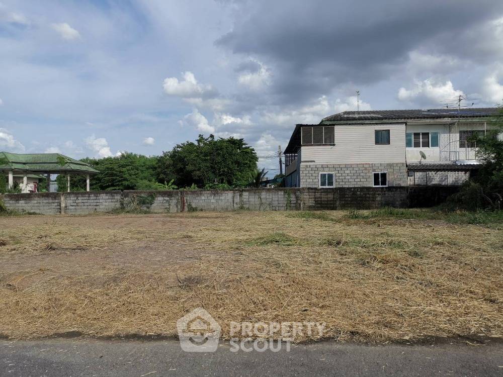 รูป ที่ดินสำหรับปล่อยขาย 656 ตารางเมตร แถว ใน ละหาร (ID 1799263) - รูปที่ 1/5