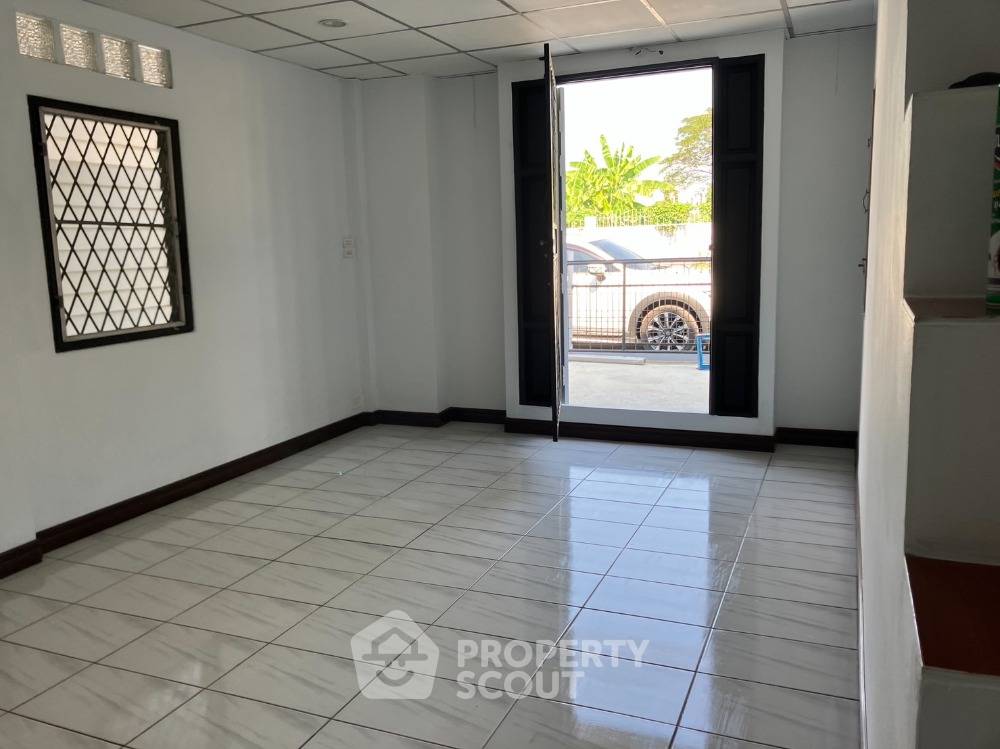 รูป บ้าน 4-ห้องนอน ใกล้ กรุงเทพกรีฑา (ID 1401630) - รูปที่ 16/16