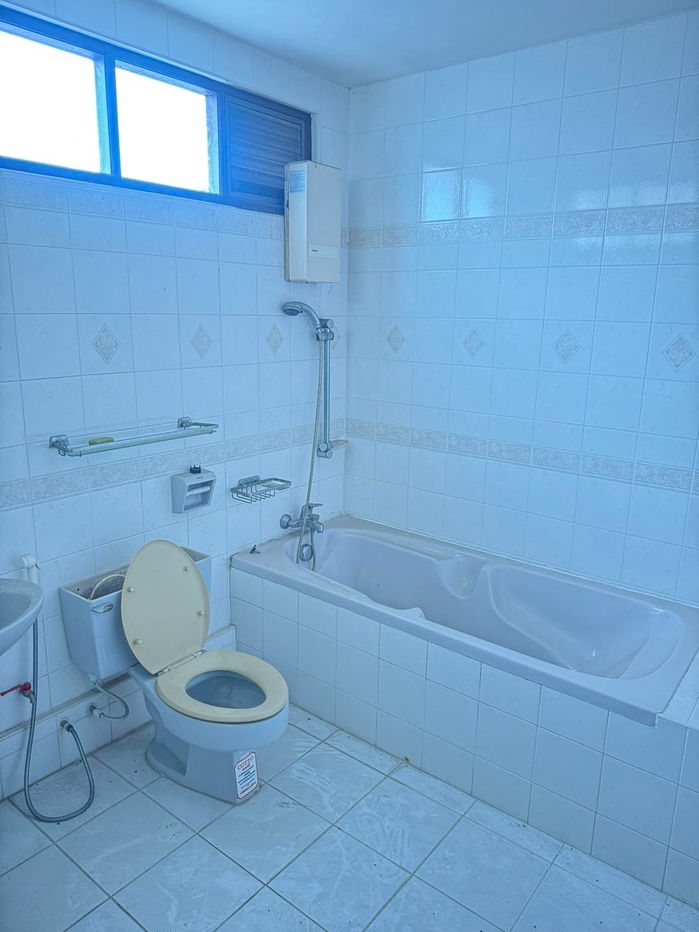 picture Single-family house for sale, 100 sq wah, corner unit, large house in Amornchai Village 3. - 23/31