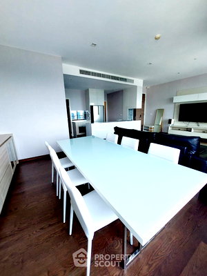 เช่าคอนโด BTS อโศก : คอนโด 3-ห้องนอน ที่ คิว อโศก ใกล้ MRT เพชรบุรี (ID 1168813)