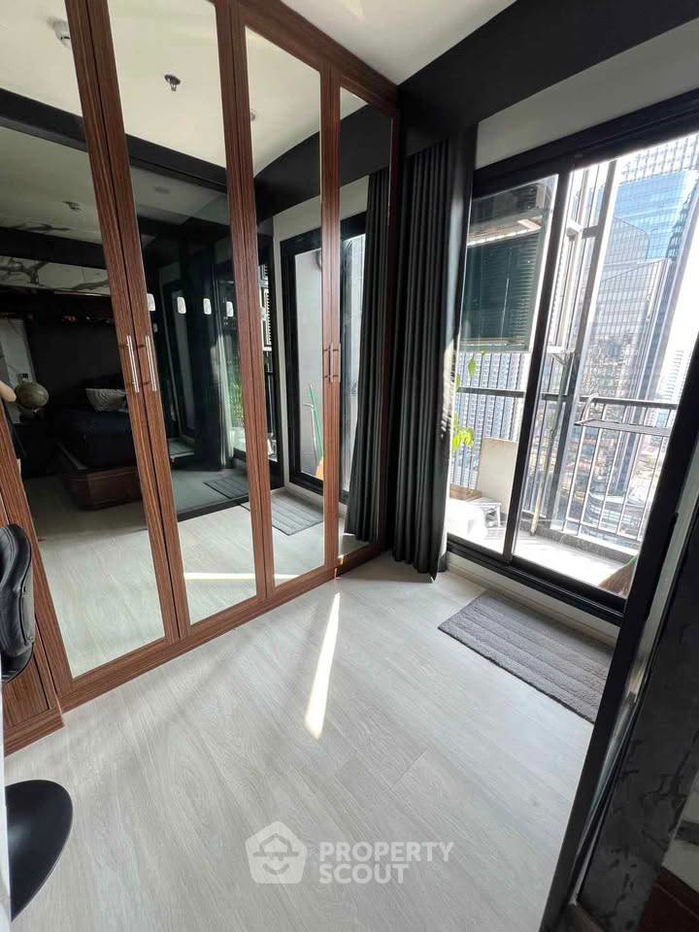 picture 1-BR Condo at Life Asoke near ARL Makkasan (ID 2456395) - 5/12