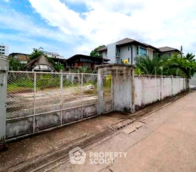 ที่ดิน วงเวียนใหญ่  : ที่ดินสำหรับปล่อยขาย 408 ตารางเมตร แถว ใน บุคคโล (ID 2007488)