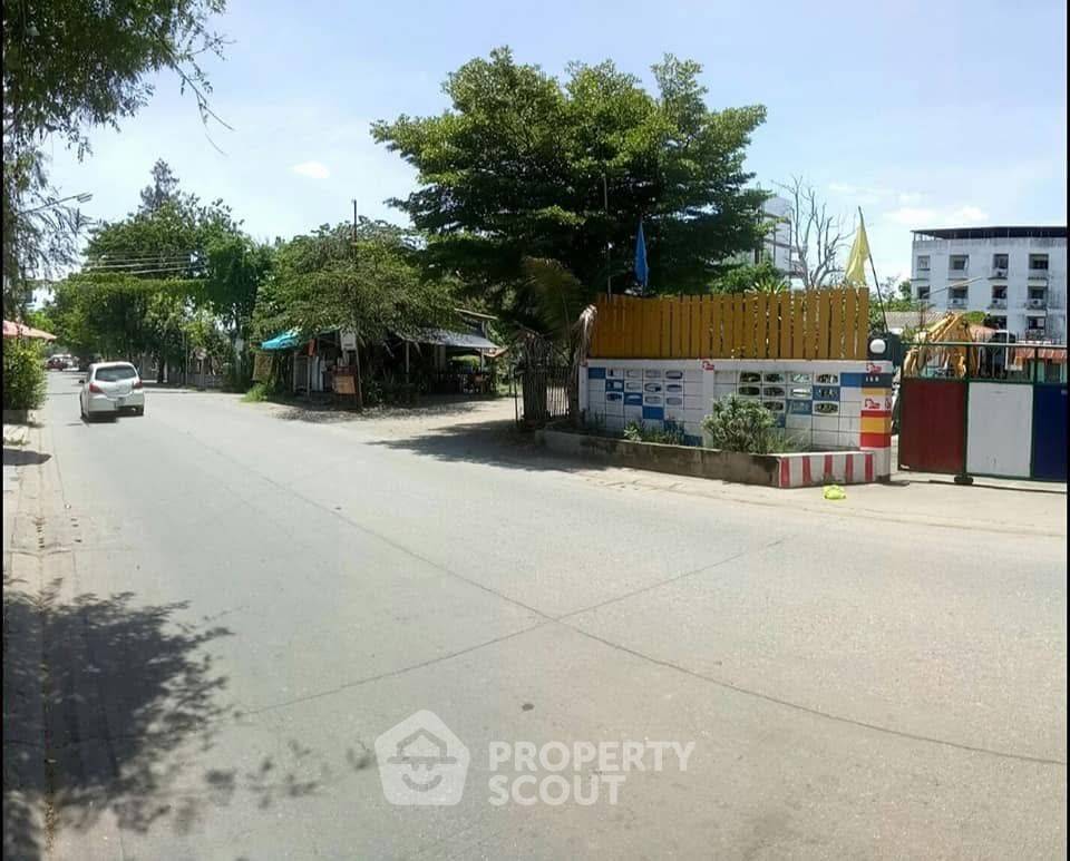 รูป ที่ดินสำหรับปล่อยเช่า 800 ตารางเมตร แถว ใน อนุสาวรีย์ (ID 2140659) - รูปที่ 2/7