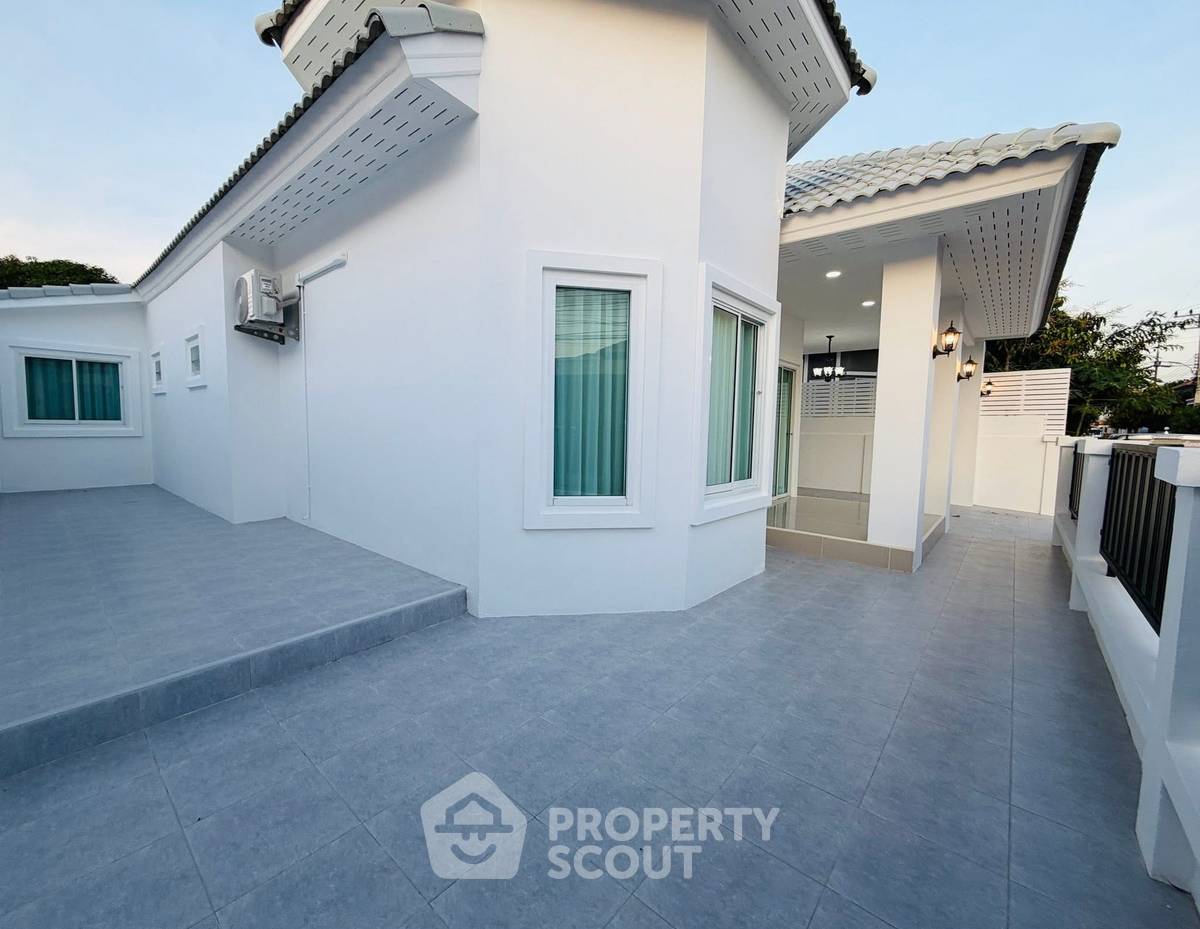picture 3-BR House at T.W. Parkview close to Pattaya (ID 2453847) - 6/28