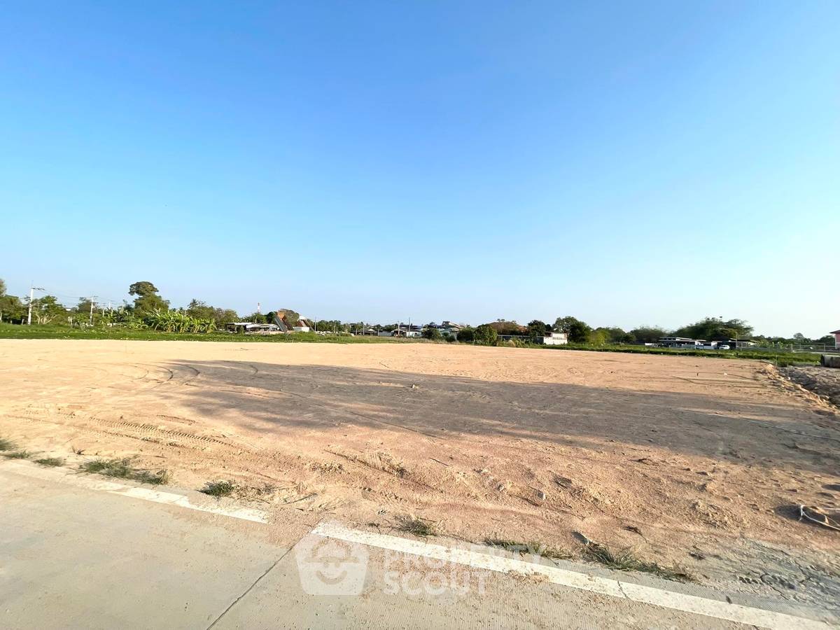 รูป ที่ดินสำหรับปล่อยขาย 2,336 ตารางเมตร แถว ใกล้ เมืองพัทยา (ID 2109102) - รูปที่ 2/3