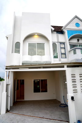 Townhouses for rent Boonthavorn Chiang Mai : Townhome for Rent – Near Nong Hoi Housing, Montfort, Varee, Chiang Mai City