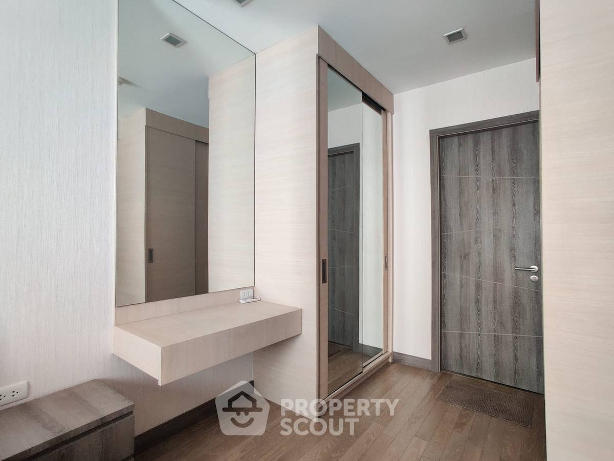 รูป คอนโด 1-ห้องนอน ที่ ทราเพโซ สุขุมวิท 16 ใกล้ MRT ศูนย์การประชุมแห่งชาติสิริกิติ์ (ID 1513264) - รูปที่ 4/9