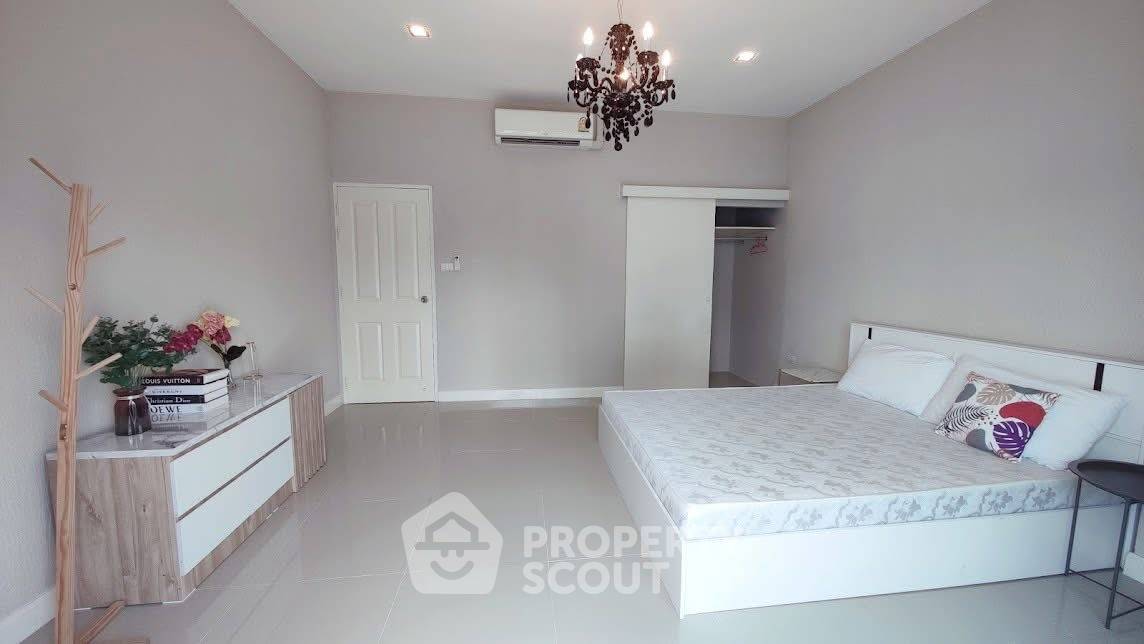 รูป ทาวน์เฮาท์ 2-ห้องนอน ใกล้ พัทยาใต้ (ID 2171648) - รูปที่ 13/18