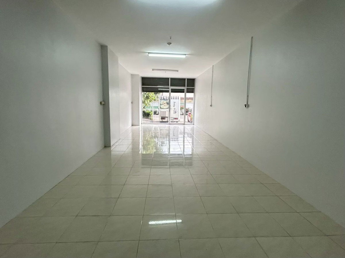 รูป คอนโด ป.ธนา ทาวเวอร์ ขายอาคารพาณิชย์ ชั้น 1 ทำเลดี ใกล้ MRT โชคชัย 4 - รูปที่ 2/12