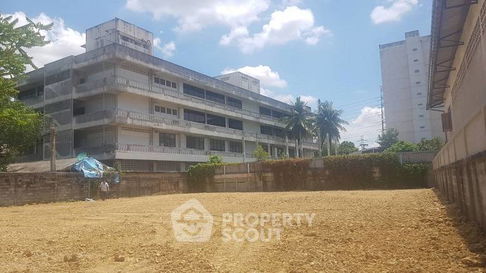 840 m² Land for Sale in Bang Khae Nuea (ID 1553046)