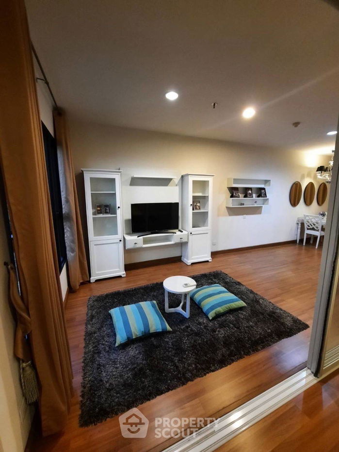 picture 1-BR Condo at The Crest Phahonyothin 11 near BTS Ari (ID 2109486) - 1/5