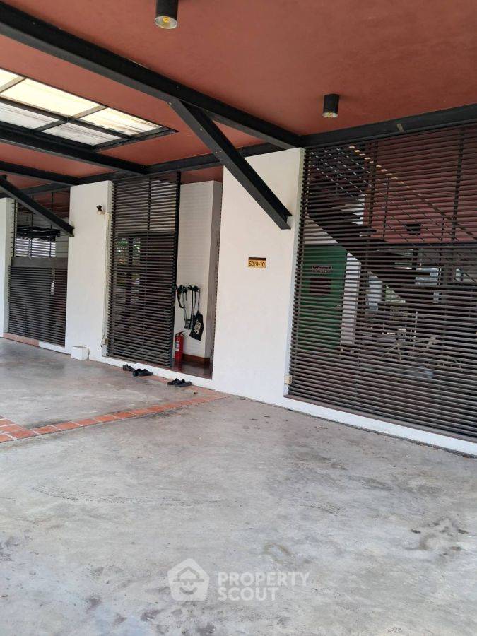 รูป บ้าน 3-ห้องนอน ที่ บ้านซื่อตรง สุวินทวงศ์ ใน ลำผักชี (ID 2147358) - รูปที่ 4/5