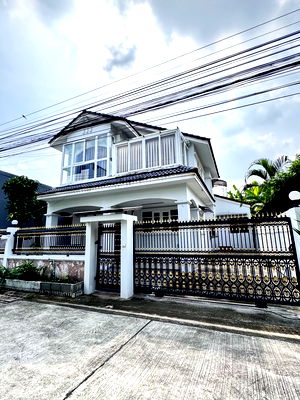 Houses for rent Bangkok : Single house for rent in Lat Phrao Wang Hin (SPSAD3667)