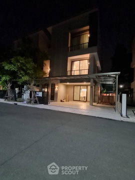 ทาวน์เฮาท์ 5-ห้องนอน ใน คลองจั่น (ID 2034073)