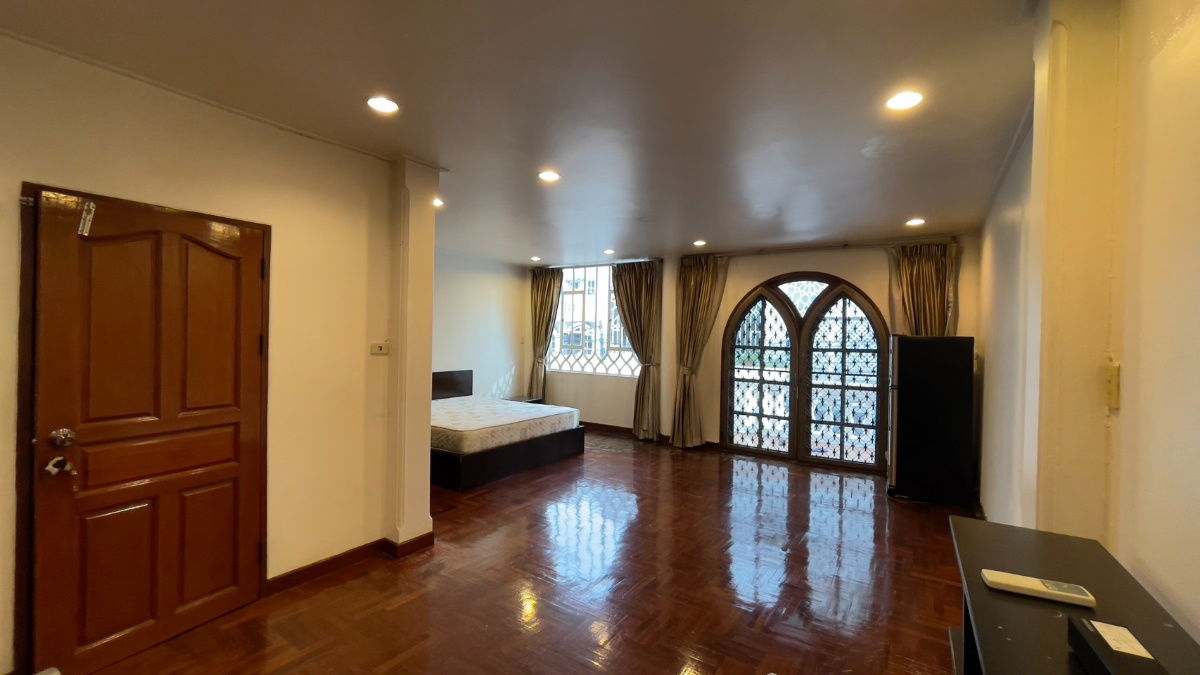 picture 4-storey townhouse, Ekkamai Villa project, Soi Sukhumvit 63, near BTS Ekkamai, only 2 kilometers. - 14/36