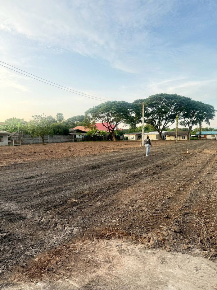 รูป ที่ดินคุณภาพคลองใหญ่บ้านสวนคลองเหมืองนครนายก66ตรวดาวน์50000ตรวละ4900ผ่อน3ปีไม่มีดอกเบี้ยเงินสดลด30000ใกล้ศูนยราชการน้ำไฟดินถมแล้วไม่ท่วมอากาศลมเย็น - รูปที่ 12/19