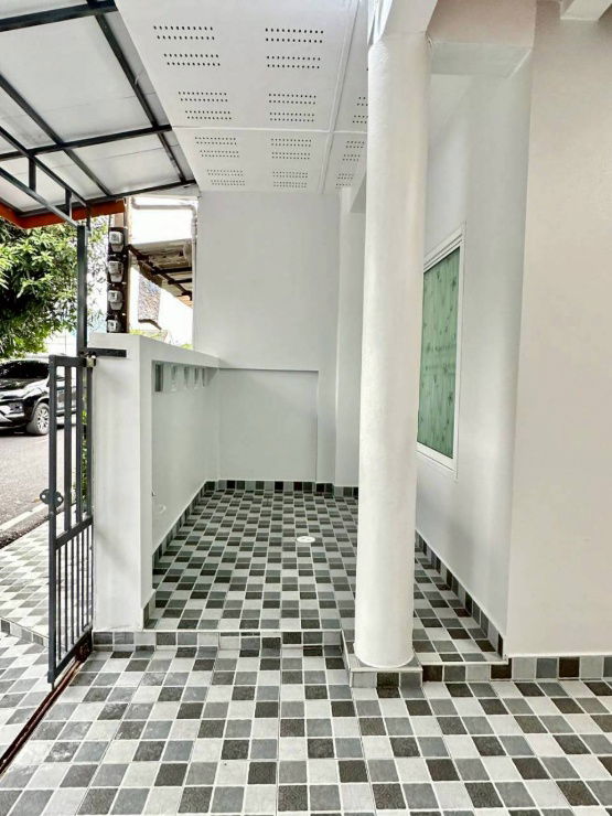 รูป บ้านสวย ถนนเมน ทำเลดี  หลังบ้านโล่ง  หมู่บ้านร่มเงาไม้ บางบัวทอง ถนนวัดลาดปลาดุก - รูปที่ 5/16