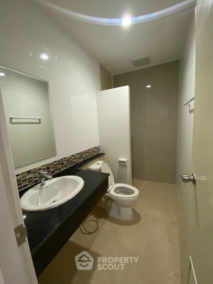 picture 3-BR Townhouse at The Miracle Plus 2 Phetkasem 63 in Lak Song (ID 1606700) - 11/12