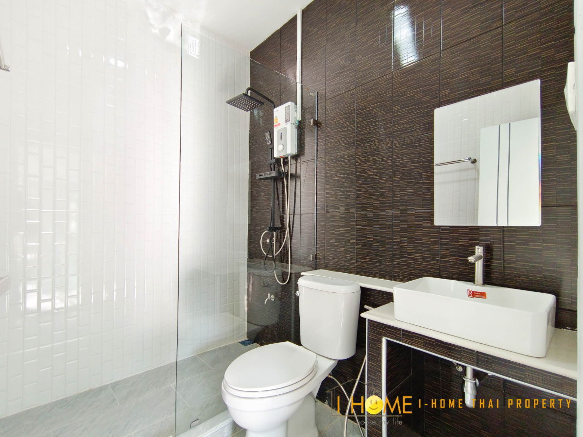 รูป ให้เช่า Pool villa 2 ชั้นหลังใหญ่ 14 ห้องนอน 15 ห้องน้ำ 1 ห้องครัว 3 ที่จอดรถ - รูปที่ 41/72