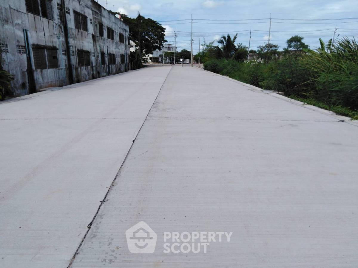 รูป ที่ดินสำหรับปล่อยขาย 45,600 ตารางเมตร ใน แสมดำ (ID 1295795) - รูปที่ 1/5