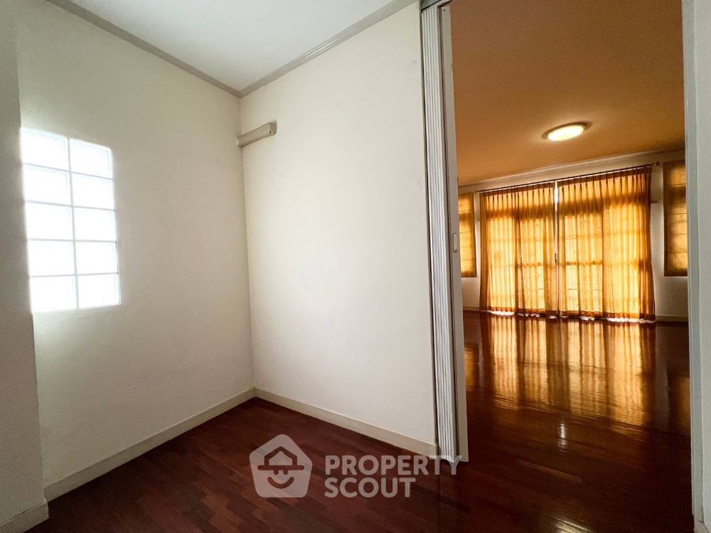 รูป บ้าน 3-ห้องนอน ที่ พาร์คเวย์ ชาเล่ต์ รามคำแหง ใน มีนบุรี (ID 1751066) - รูปที่ 7/31