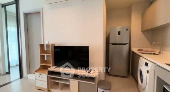 picture 1-BR Condo at Life Sukhumvit 62 near BTS Bang Chak (ID 2452732) - 2/8