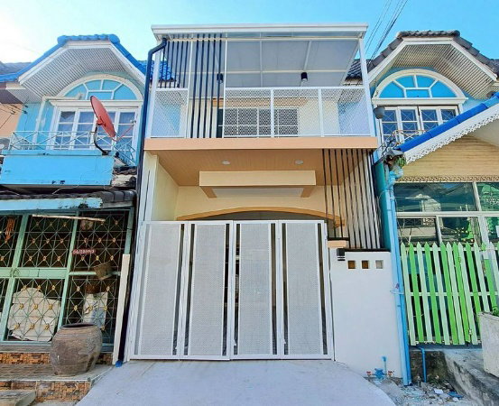 ขายทาวน์โฮม : ขายทาวน์เฮ้าส์ หมู่บ้านมนวดี วัดลาดปลาดุก พื้นที่ 16 ตารางวา 3 ห้องนอน 2 ห้องน้ำ ตกแต่งใหม่พร้อมอยู่