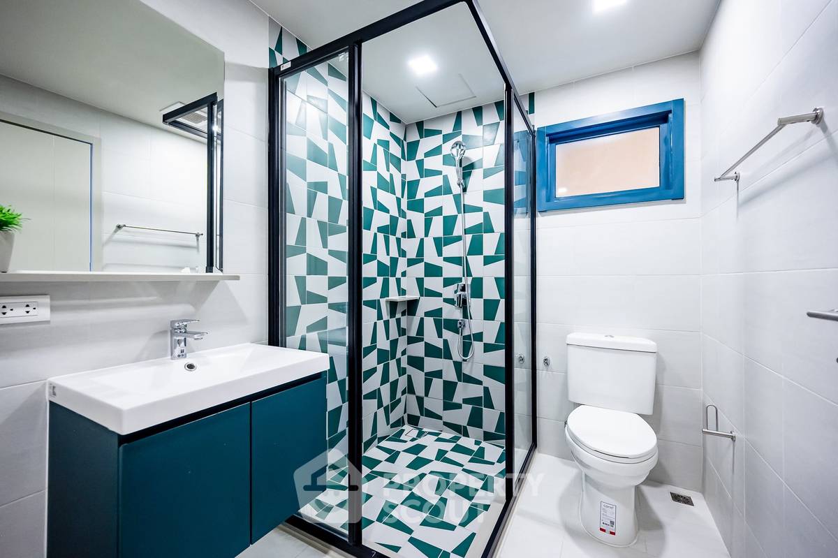 รูป คอนโด 2-ห้องนอน ที่ เดอะ เบส สุขุมวิท 50 ใกล้ BTS อ่อนนุช (ID 2445622) - รูปที่ 9/10