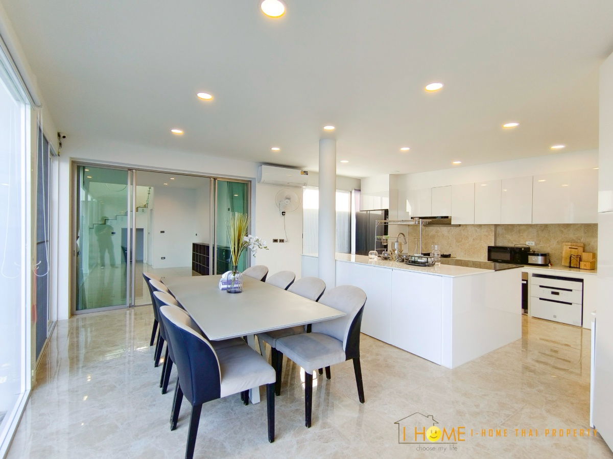 รูป ให้เช่า Pool Villaสองชั้น    4 ห้องนอน 4 ห้องน้ำ 1  ห้องครัว  2  ที่จอดรถ - รูปที่ 13/41