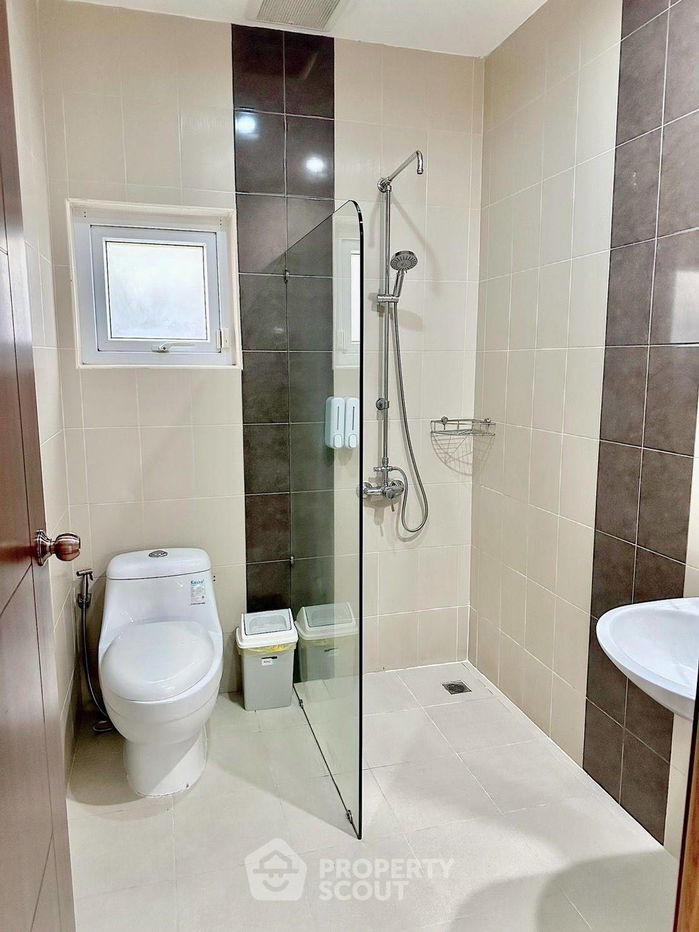 รูป วิลล่า 7-ห้องนอน ใกล้ เมืองพัทยา (ID 2106875) - รูปที่ 18/20